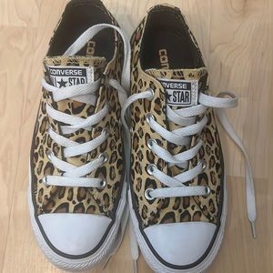 Leopard converse, worn 2 times, few little marks on the front.